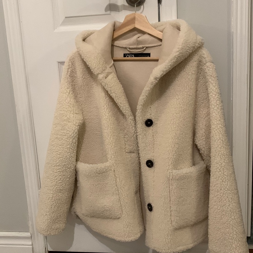 Zara women’s small sharpa hooded jacket